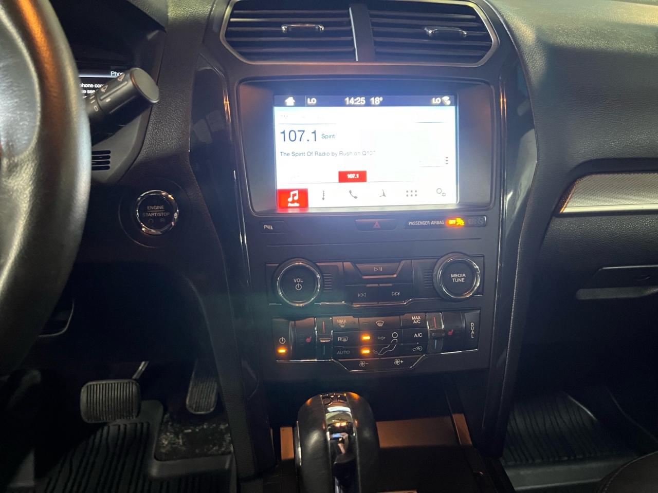 2019 Ford Explorer XLT 4WD   LEATHER   CAMERA Photo