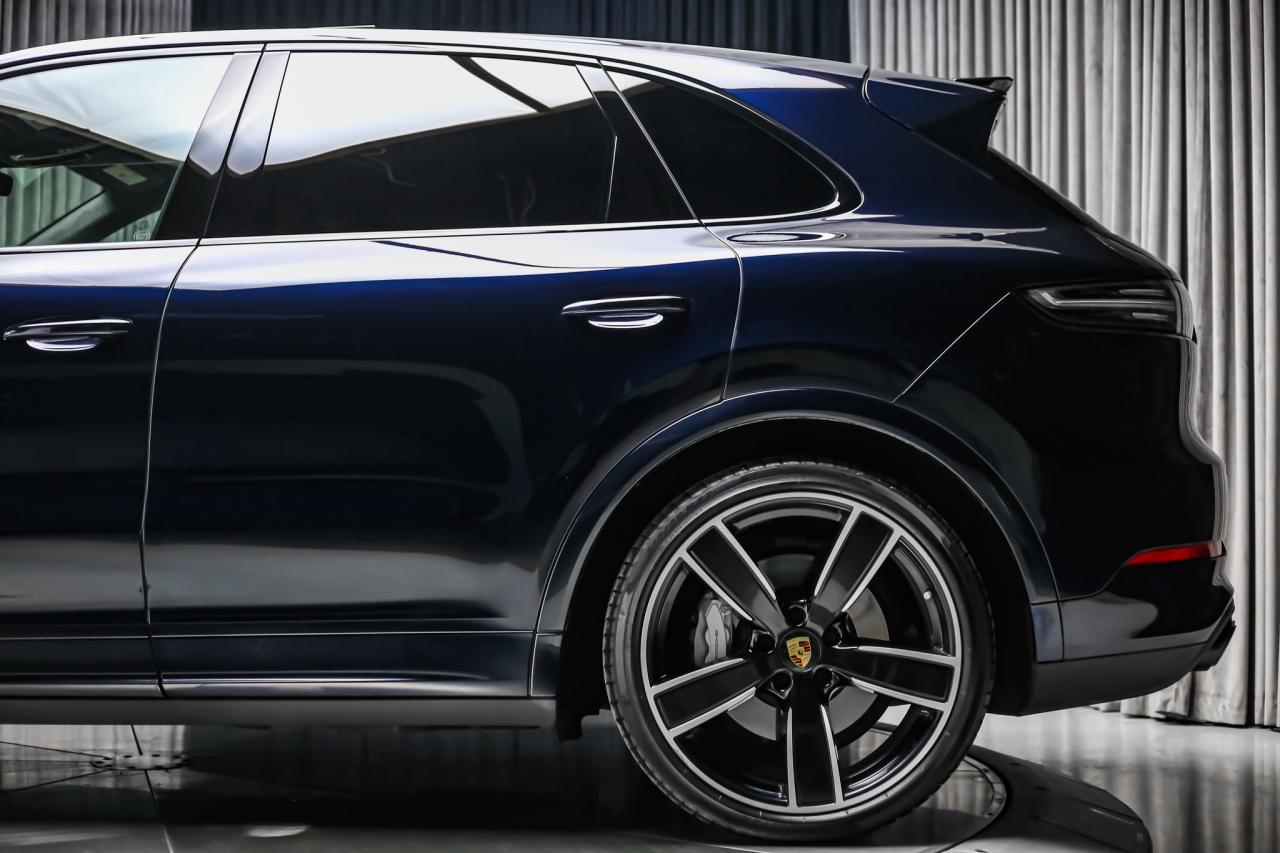 2019 Porsche Cayenne TURBO  HIGHLYOPTIONED NOACCIDENTS SERVICERECORDS Photo