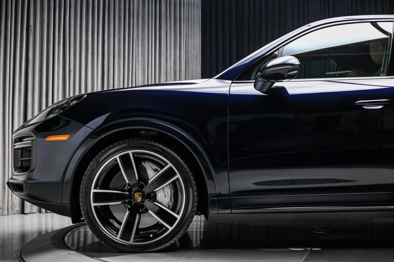 2019 Porsche Cayenne TURBO  HIGHLYOPTIONED NOACCIDENTS SERVICERECORDS Photo