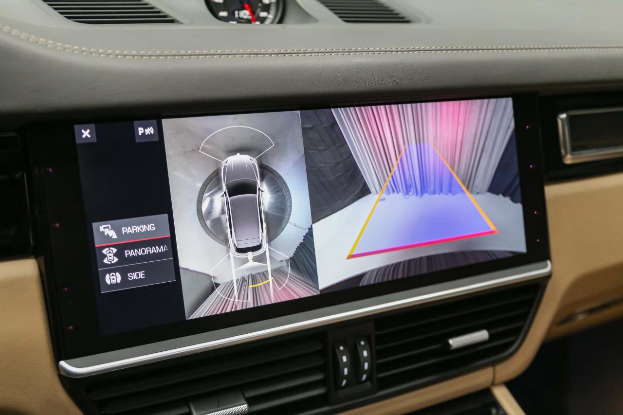 2019 Porsche Cayenne TURBO  HIGHLYOPTIONED NOACCIDENTS SERVICERECORDS Photo