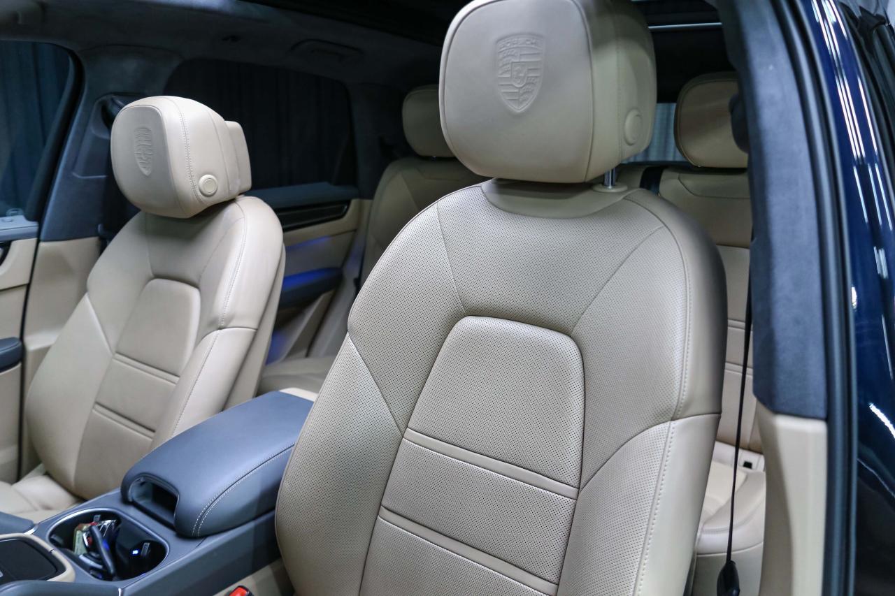 2019 Porsche Cayenne TURBO  HIGHLYOPTIONED NOACCIDENTS SERVICERECORDS Photo