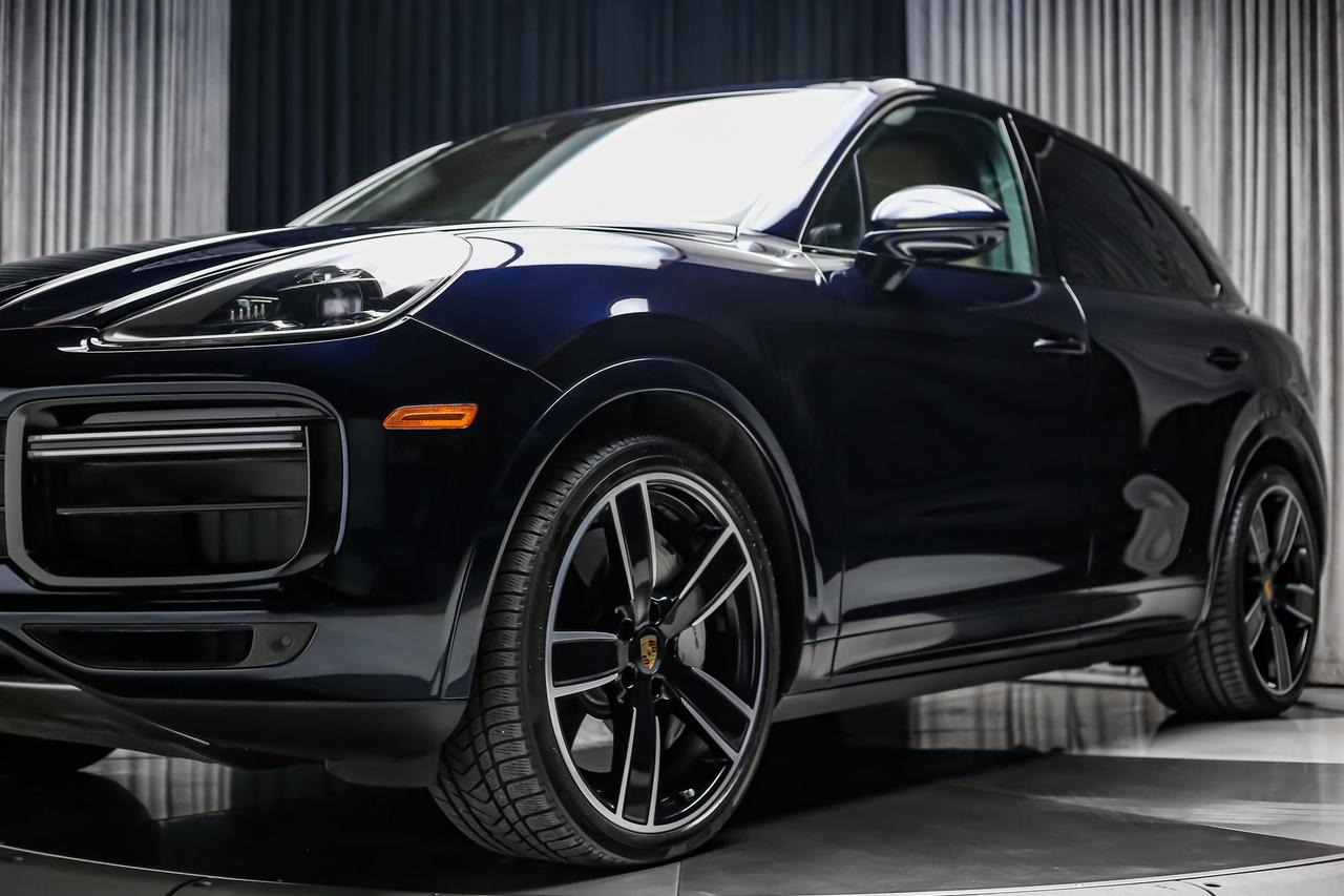 2019 Porsche Cayenne TURBO  HIGHLYOPTIONED NOACCIDENTS SERVICERECORDS Photo