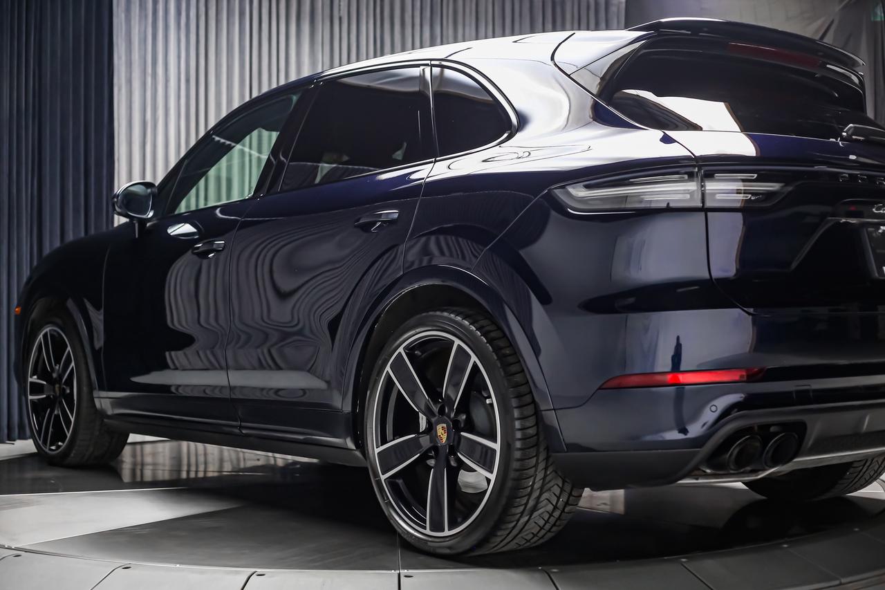 2019 Porsche Cayenne TURBO  HIGHLYOPTIONED NOACCIDENTS SERVICERECORDS Photo