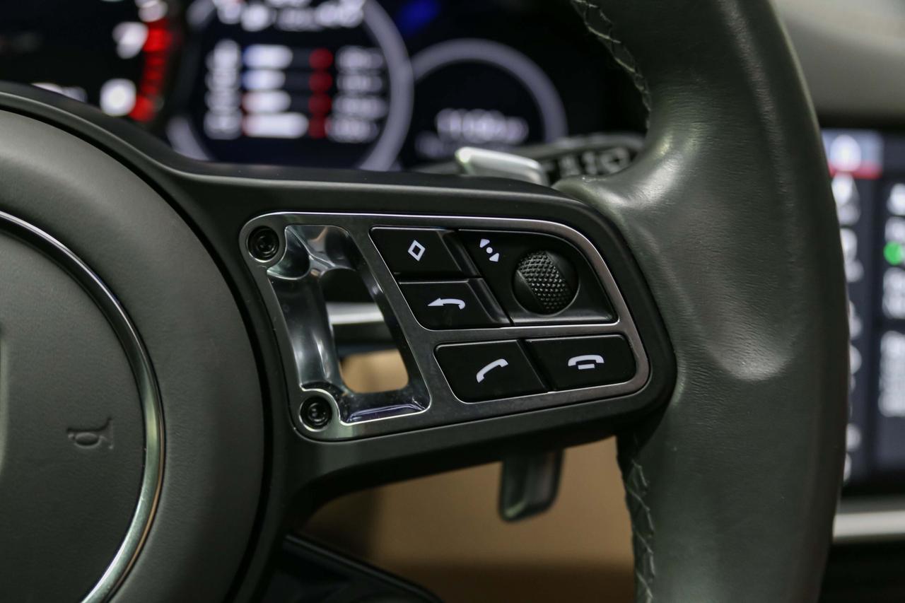 2019 Porsche Cayenne TURBO  HIGHLYOPTIONED NOACCIDENTS SERVICERECORDS Photo