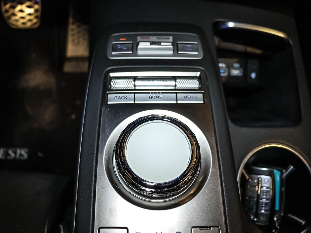 2022 Genesis GV70 2.5T Prestige AWD [V71SAA25KX63] Photo