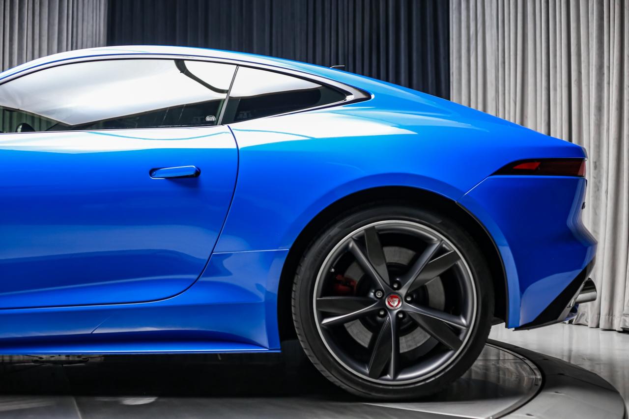 2019 Jaguar F-Type R AWD 550HP  NAV PANO BLINDSPT MERIDIAN SELFPARK Photo