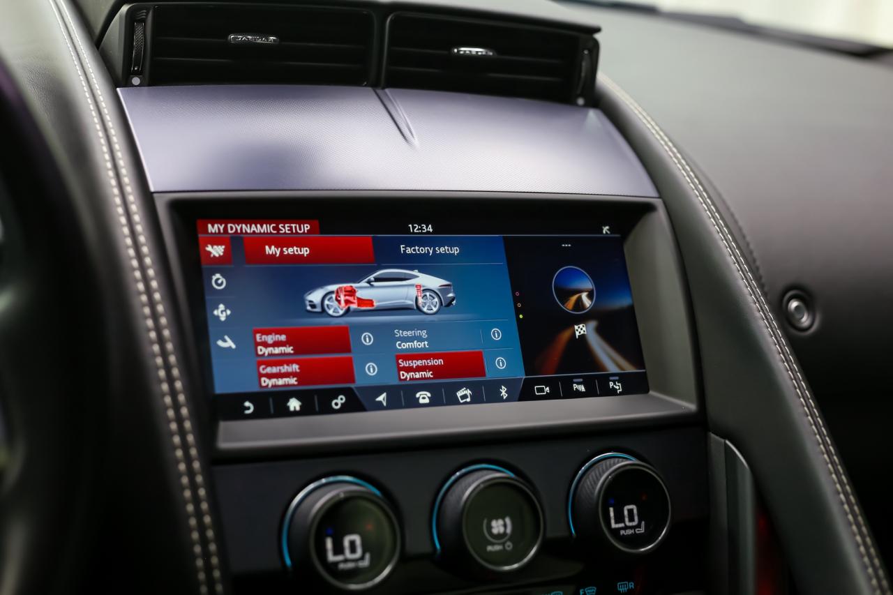 2019 Jaguar F-Type R AWD 550HP  NAV PANO BLINDSPT MERIDIAN SELFPARK Photo