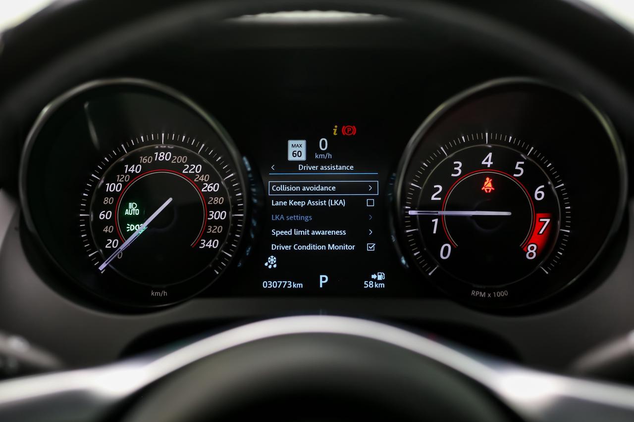 2019 Jaguar F-Type R AWD 550HP  NAV PANO BLINDSPT MERIDIAN SELFPARK Photo