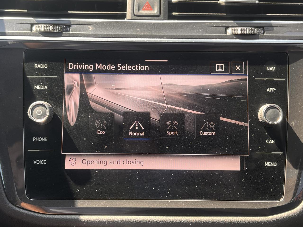 2021 Volkswagen Tiguan Comfortline*OneOwner*4MOTION*AWD*BSM*RCam* Photo