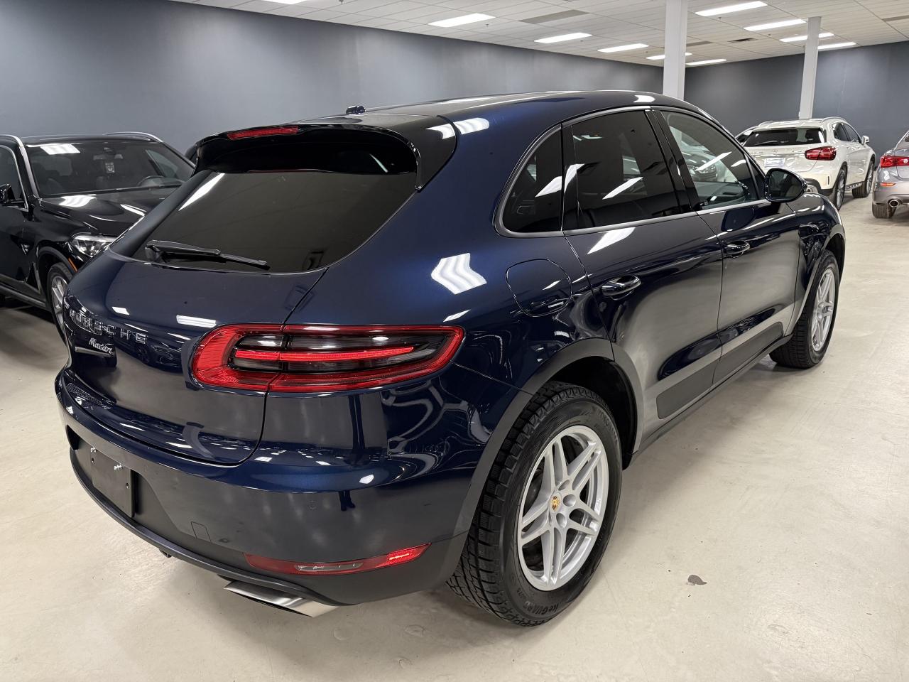 2017 Porsche Macan AWD 4dr**MINT CONDITION**NO ACCIDENTS** Photo4
