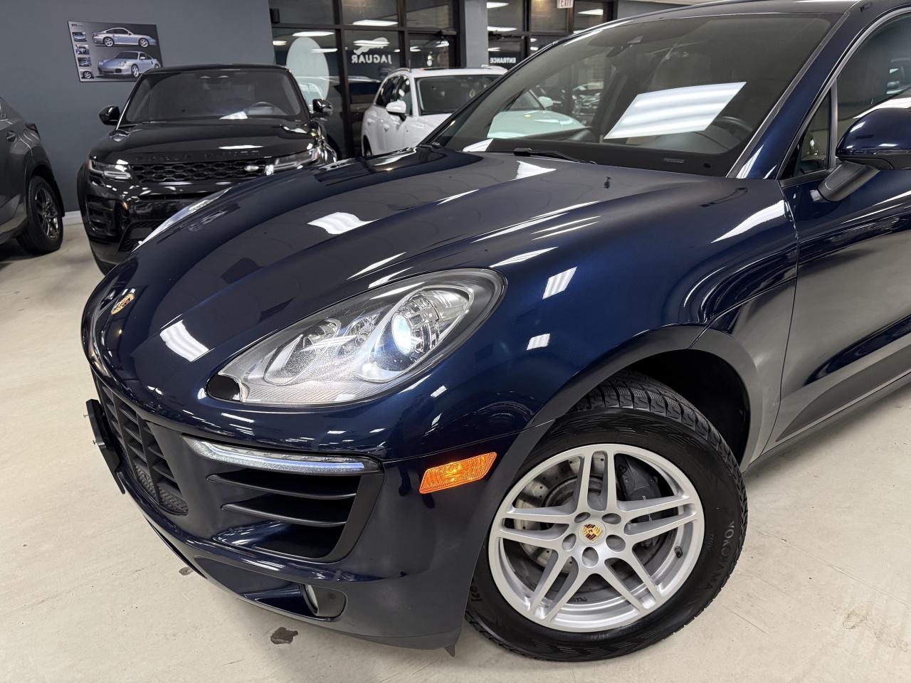 2017 Porsche Macan AWD 4dr**MINT CONDITION**NO ACCIDENTS** Photo