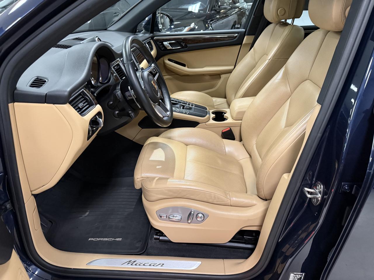 2017 Porsche Macan AWD 4dr**MINT CONDITION**NO ACCIDENTS** Photo