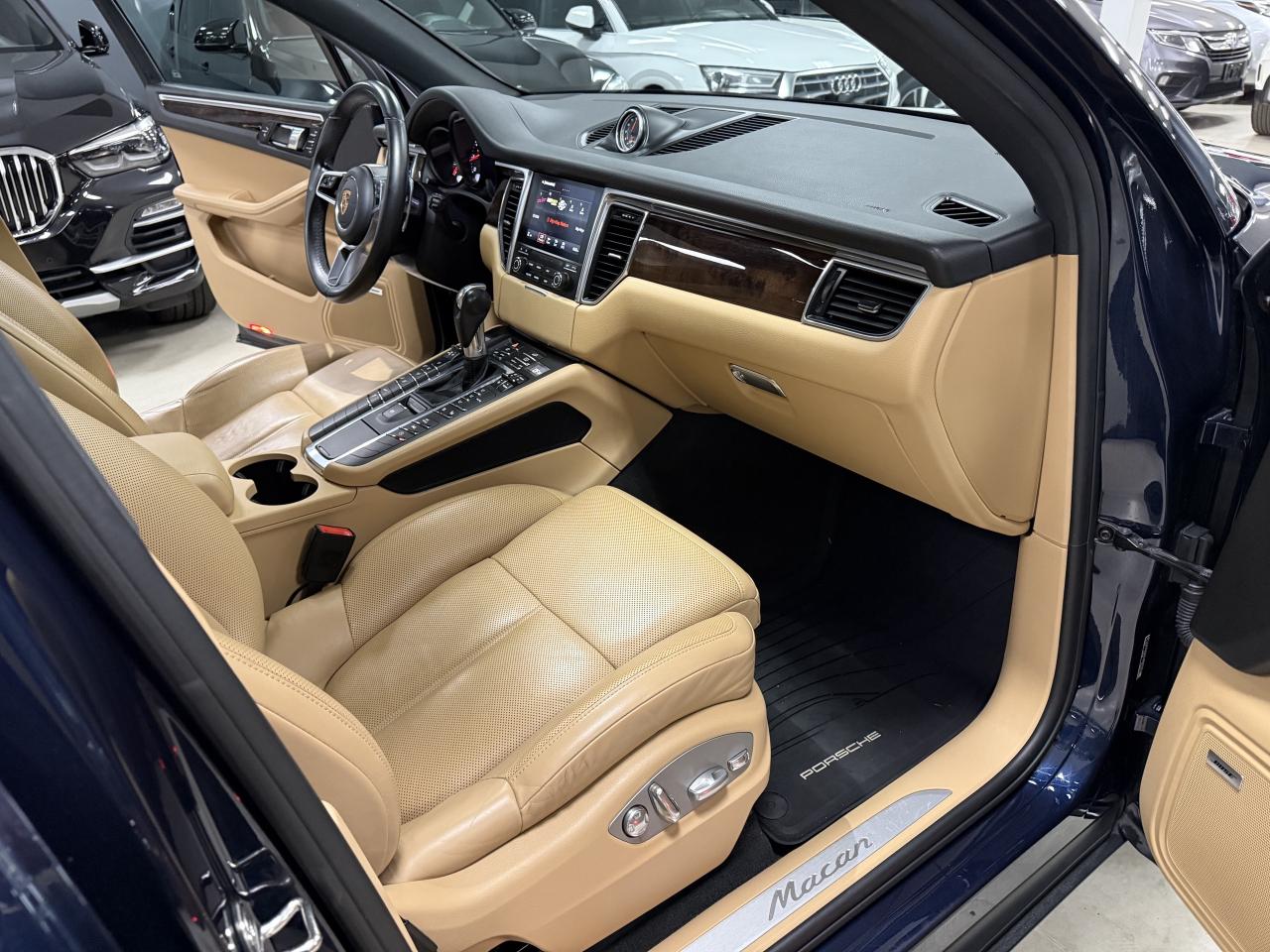 2017 Porsche Macan AWD 4dr**MINT CONDITION**NO ACCIDENTS** Photo