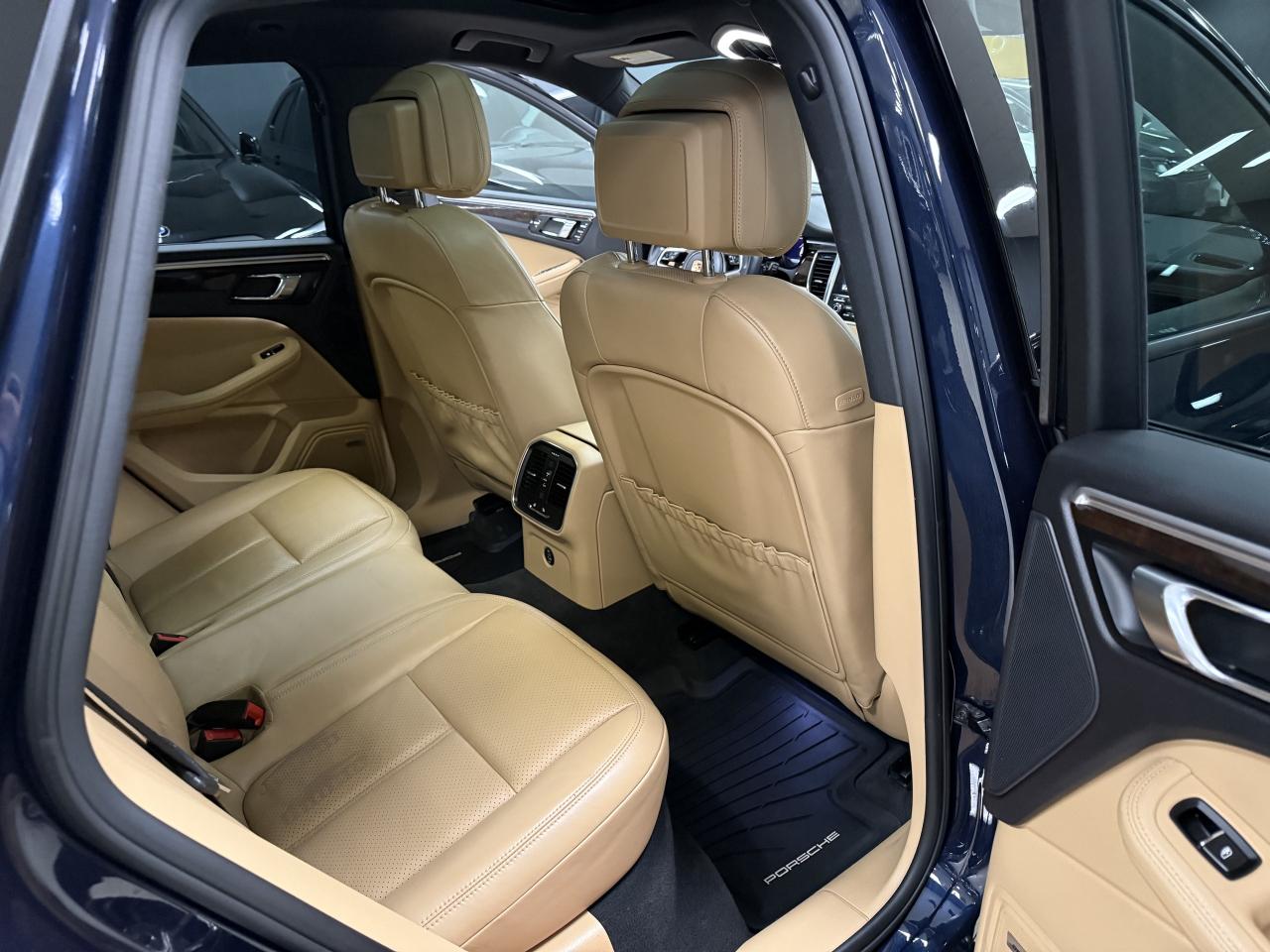 2017 Porsche Macan AWD 4dr**MINT CONDITION**NO ACCIDENTS** Photo