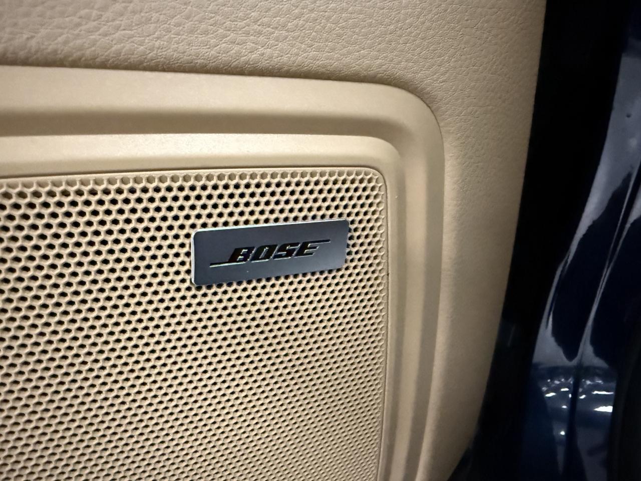 2017 Porsche Macan AWD 4dr**MINT CONDITION**NO ACCIDENTS** Photo