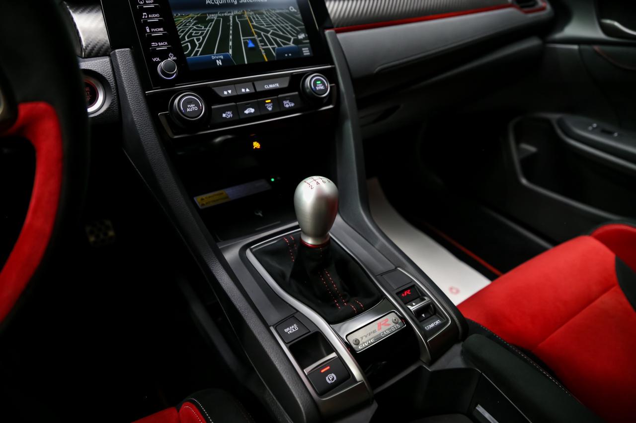 2021 Honda Civic Type R LIMITED EDITION 1 OF 1020 306HP MANUAL LOADED NEW Photo