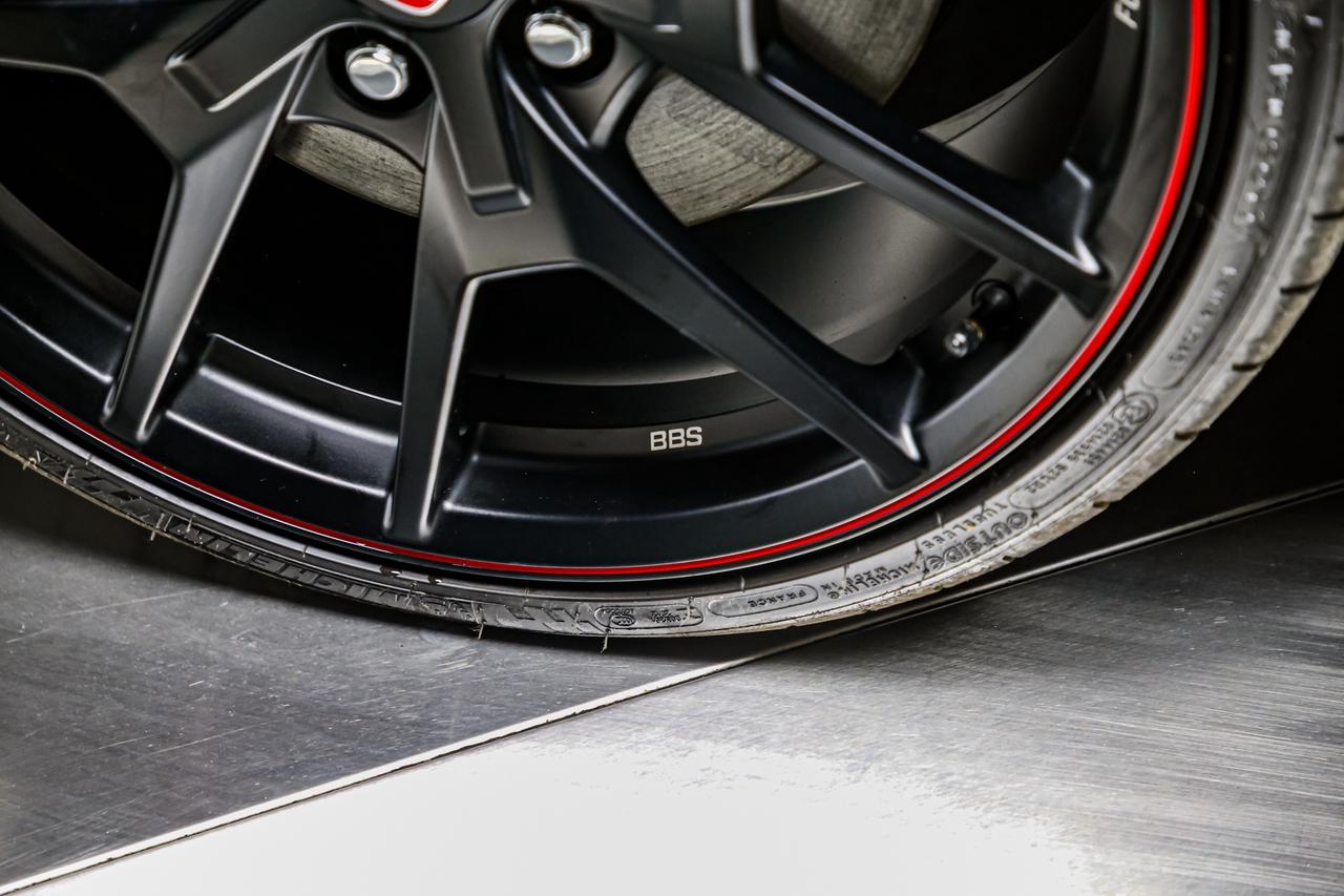 2021 Honda Civic Type R LIMITED EDITION 1 OF 1020 306HP MANUAL LOADED NEW Photo