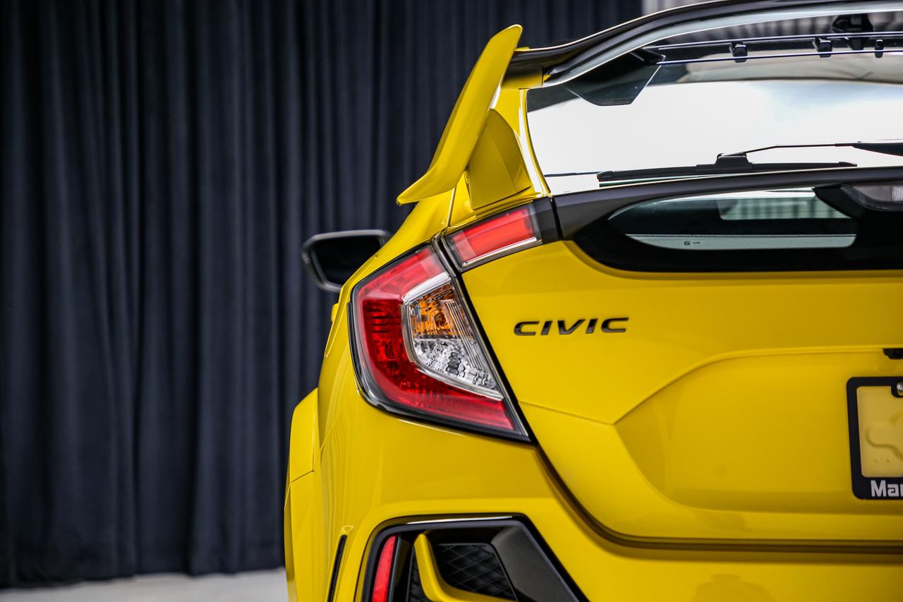 2021 Honda Civic Type R LIMITED EDITION 1 OF 1020 306HP MANUAL LOADED NEW Photo
