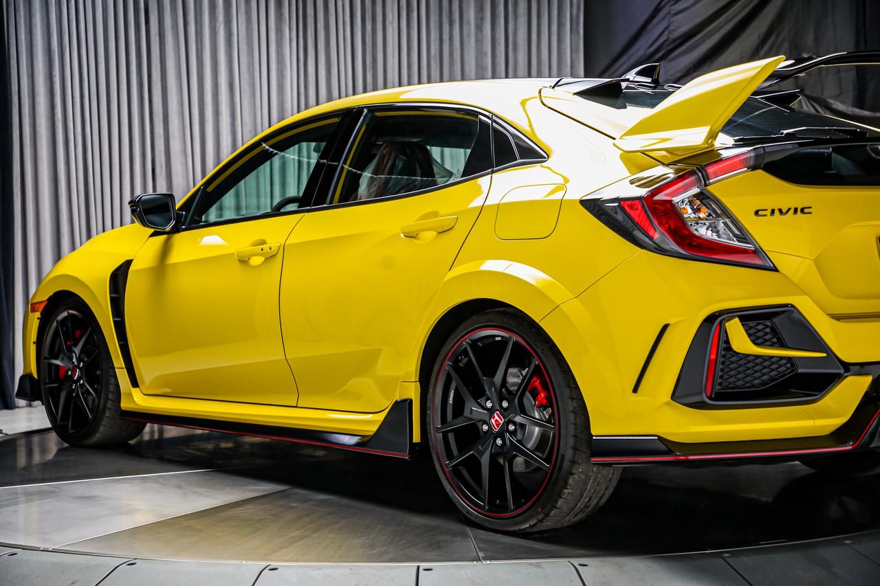 2021 Honda Civic Type R LIMITED EDITION 1 OF 1020 306HP MANUAL LOADED NEW Photo