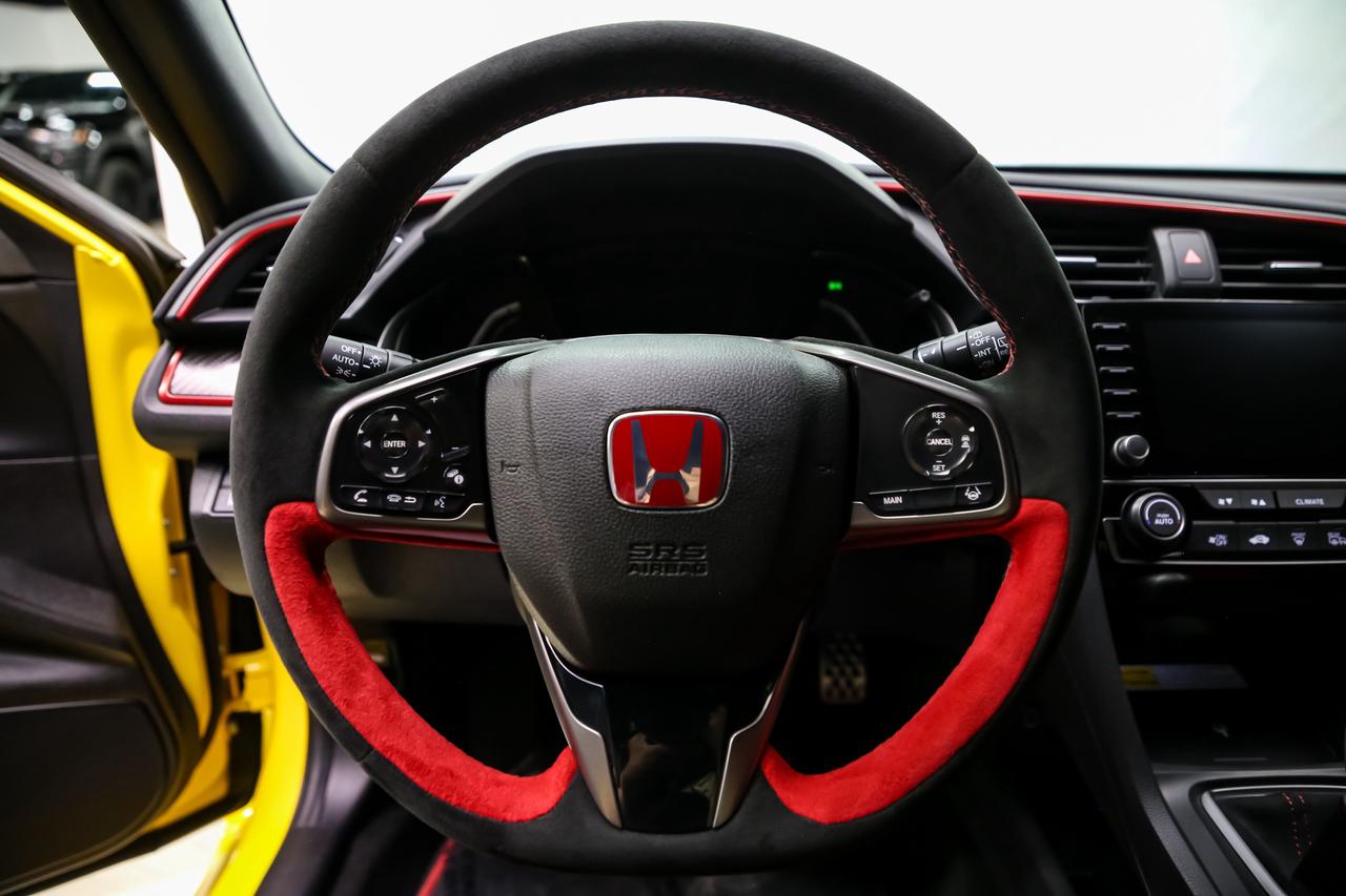 2021 Honda Civic Type R LIMITED EDITION 1 OF 1020 306HP MANUAL LOADED NEW Photo