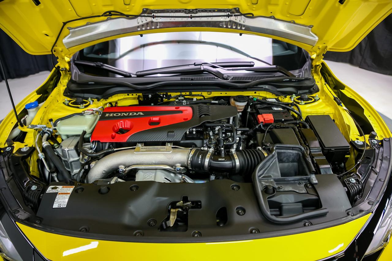 2021 Honda Civic Type R LIMITED EDITION 1 OF 1020 306HP MANUAL LOADED NEW Photo