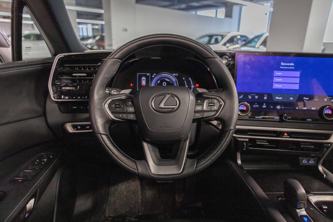 2024 Lexus RX 350h Luxury Pkg Fuel Sipper Welcome Trades Photo