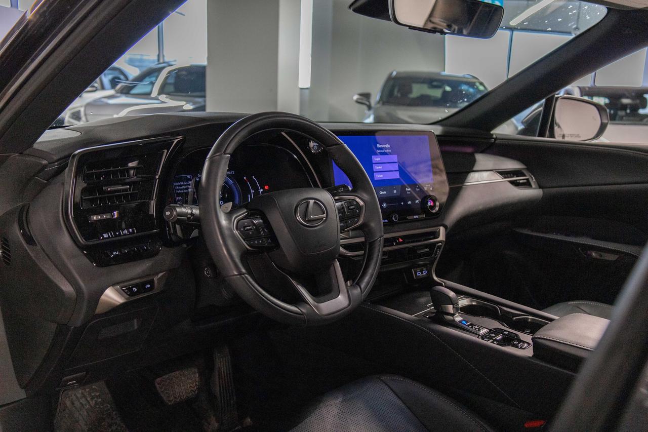 2024 Lexus RX 350h Luxury Pkg Fuel Sipper Welcome Trades Photo