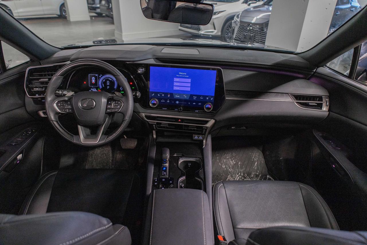 2024 Lexus RX 350h Luxury Pkg Fuel Sipper Welcome Trades Photo