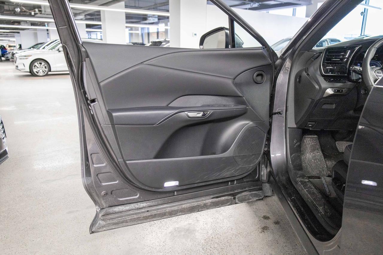 2024 Lexus RX 350h Luxury Pkg Fuel Sipper Welcome Trades Photo