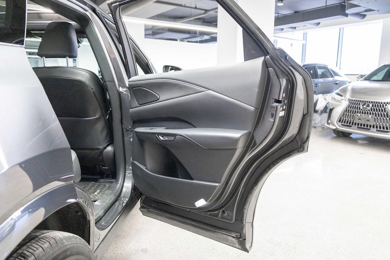 2024 Lexus RX 350h Luxury Pkg Fuel Sipper Welcome Trades Photo