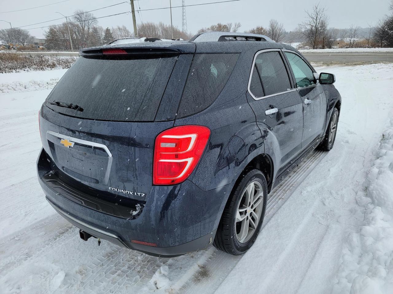2016 Chevrolet Equinox AWD LTZ Photo2