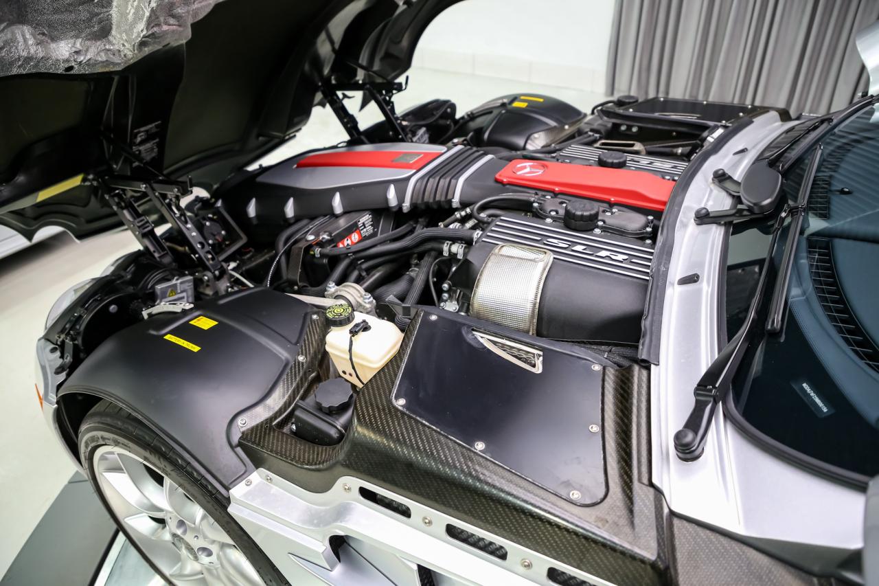2005 Mercedes-Benz SLR Mclaren V8 617HP COLLECTORGRADE NOACCIDNT REDINT Photo