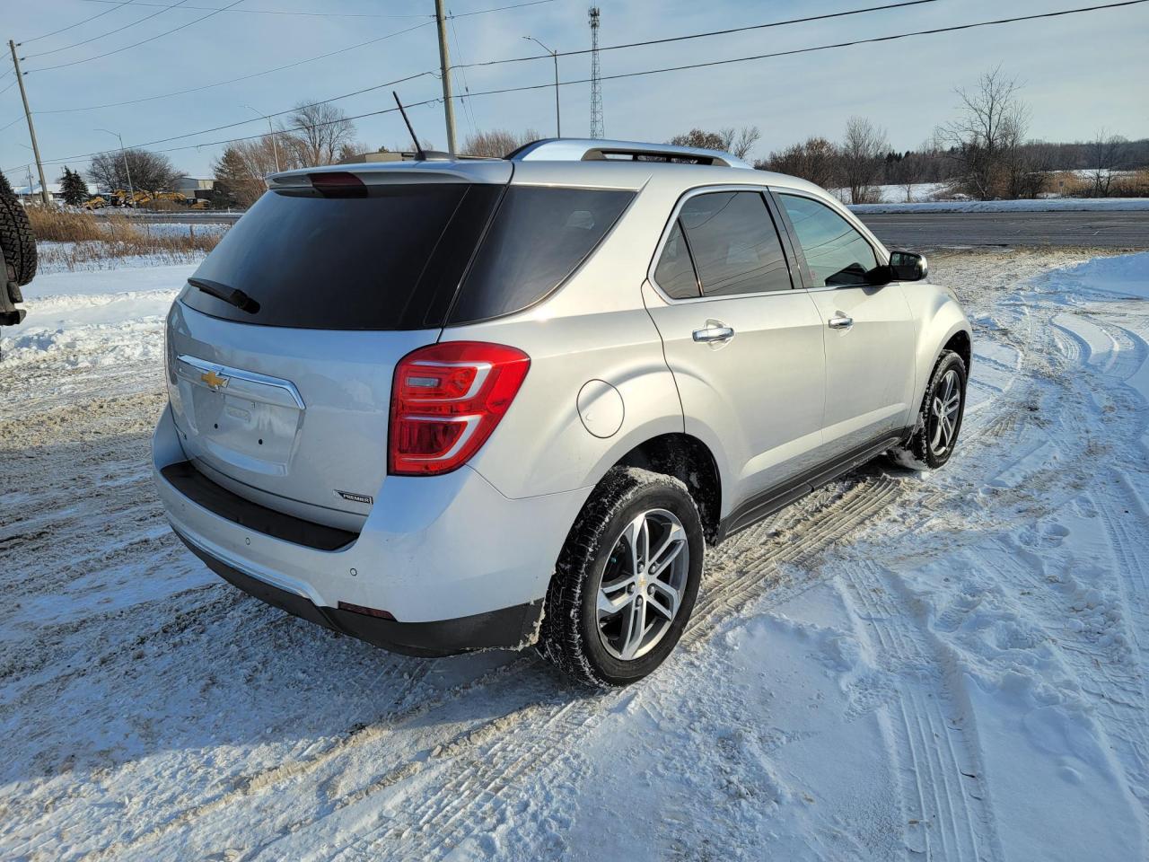 2017 Chevrolet Equinox FWD Premier Photo2