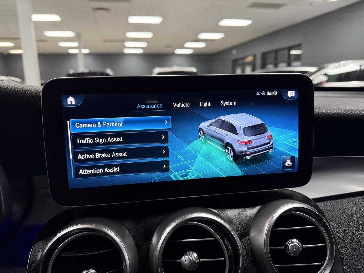 2020 Mercedes-Benz GLC GLC 300 4MATIC SUV**NO ACCIDENTS**AMG PKG** Photo