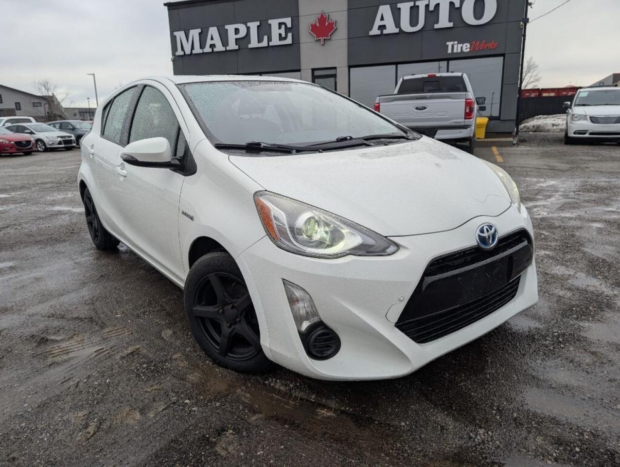 2015 Toyota Prius c 5dr Hatchback Photo3
