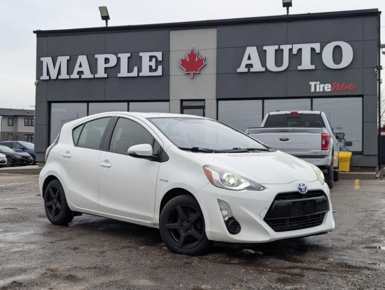 2015 Toyota Prius c 5dr Hatchback Photo0