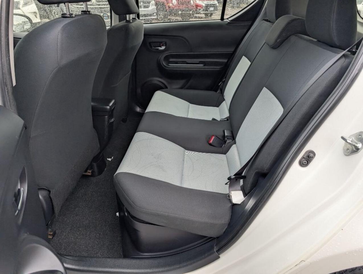 2015 Toyota Prius c 5dr Hatchback Photo