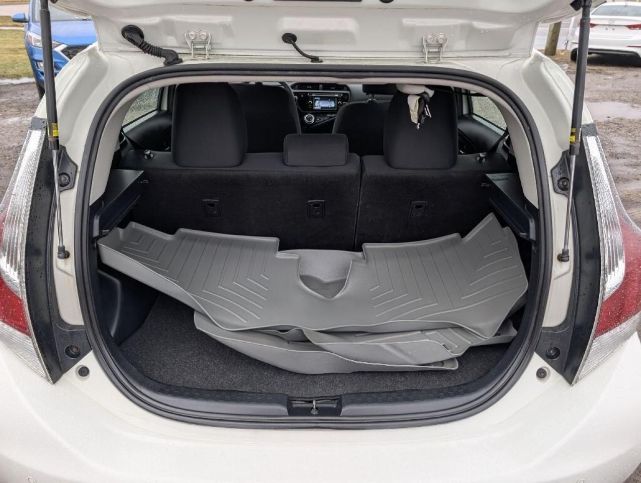 2015 Toyota Prius c 5dr Hatchback Photo