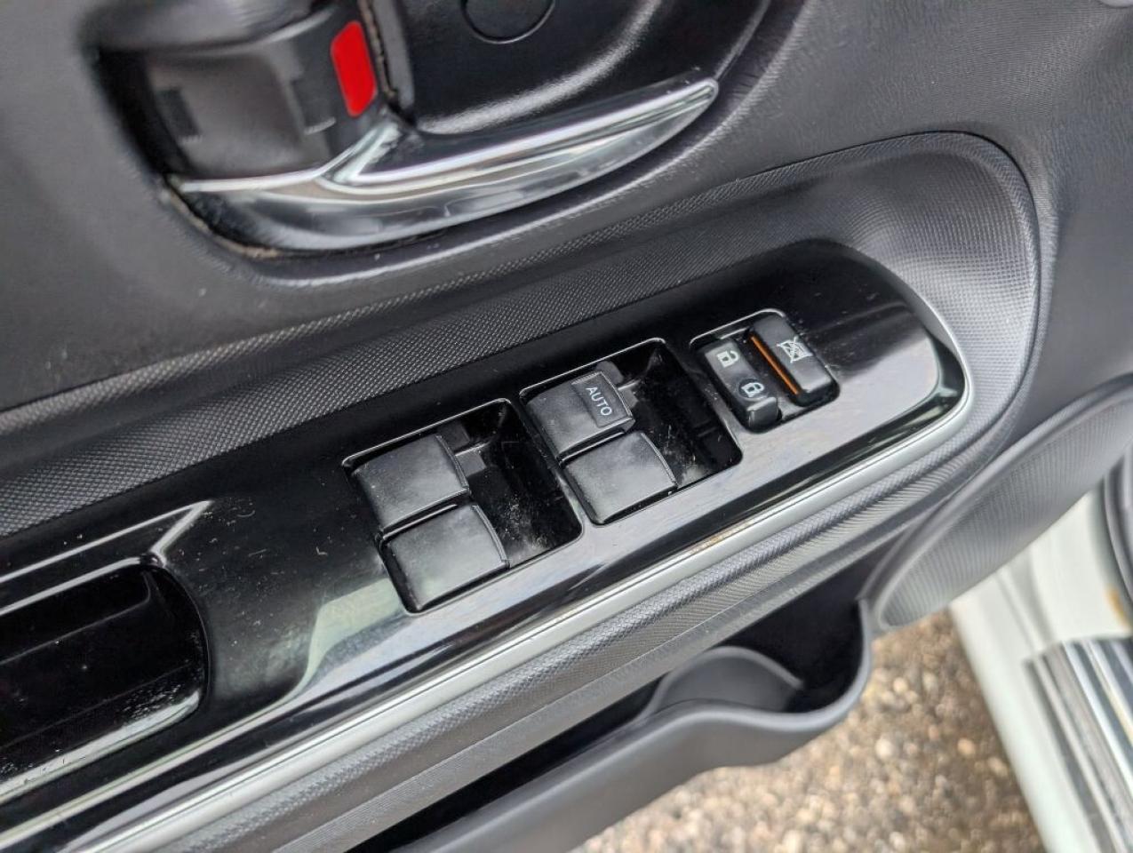 2015 Toyota Prius c 5dr Hatchback Photo