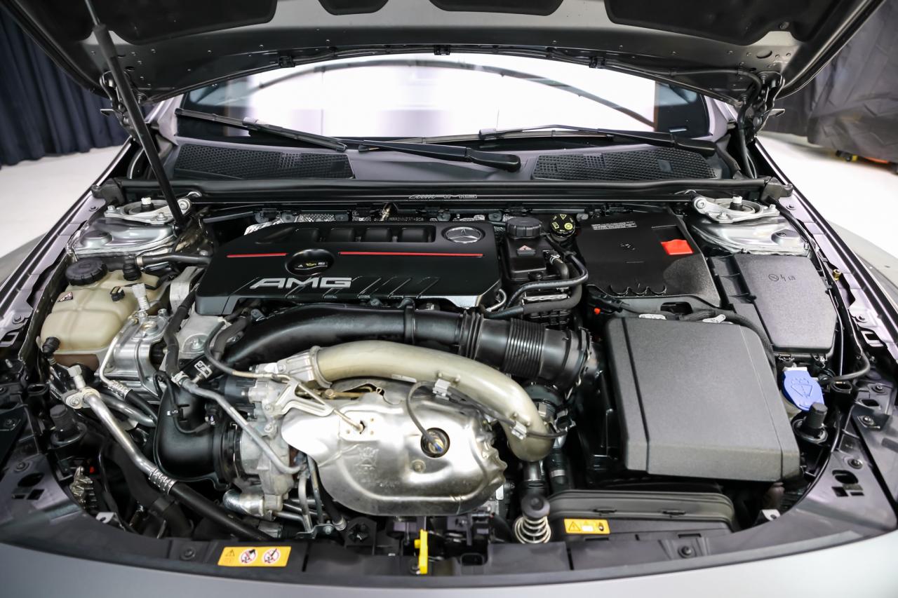 2021 Mercedes-Benz CLA 35 AMG 4MATIC 302HP AMGDRVRSPKG NITEPKG DESIGNO Photo