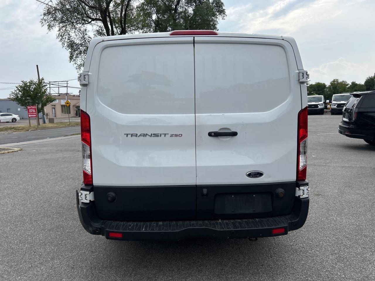 2019 Ford Transit Van T-250 148  Low Rf 9000*CARGO*READY4WORK Photo3