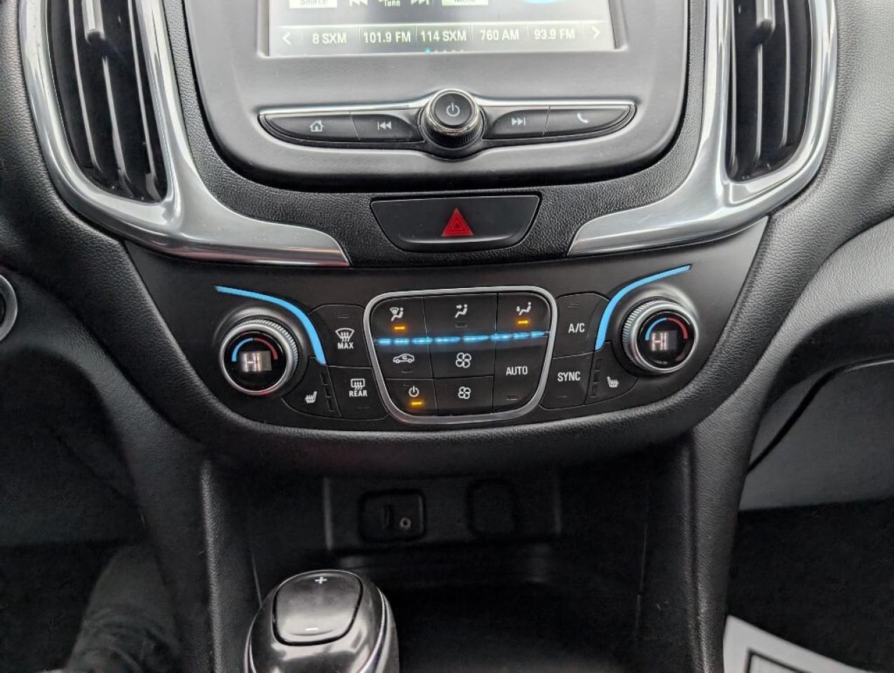 2018 Chevrolet Equinox LT AWD   CAMERA   HTD SEATS Photo