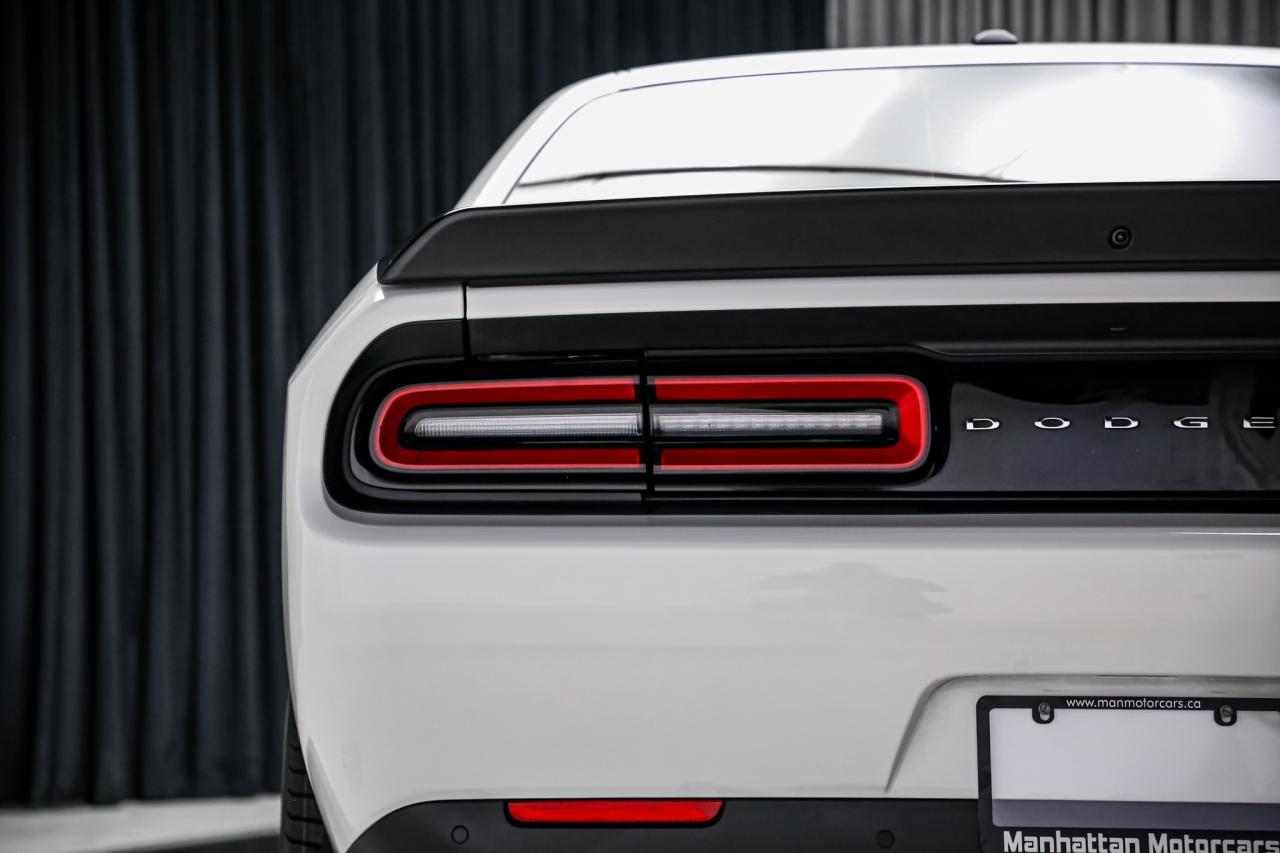 2016 Dodge Challenger SRT HELLCAT MANUAL 707HP 4NEWTIRES NOACCDENT LOWKM Photo