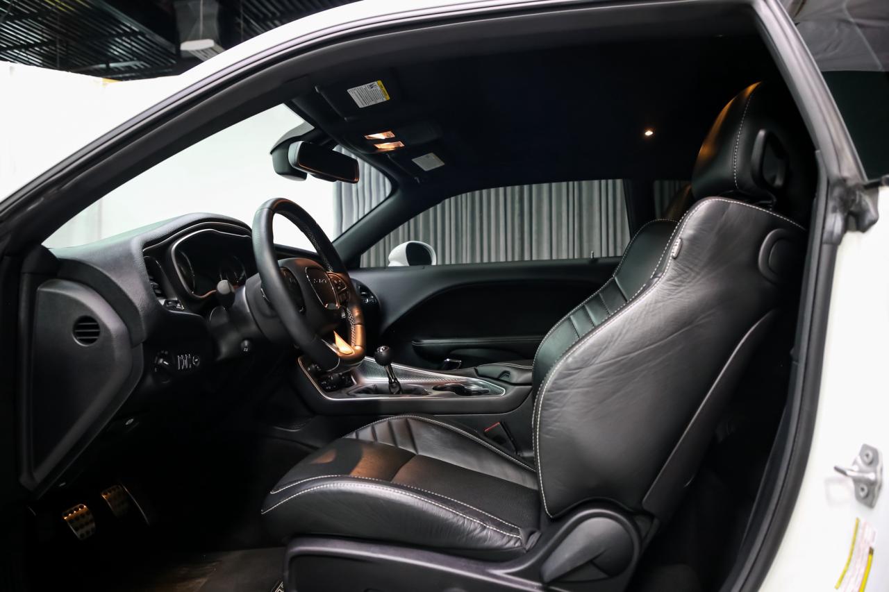 2016 Dodge Challenger SRT HELLCAT MANUAL 707HP 4NEWTIRES NOACCDENT LOWKM Photo