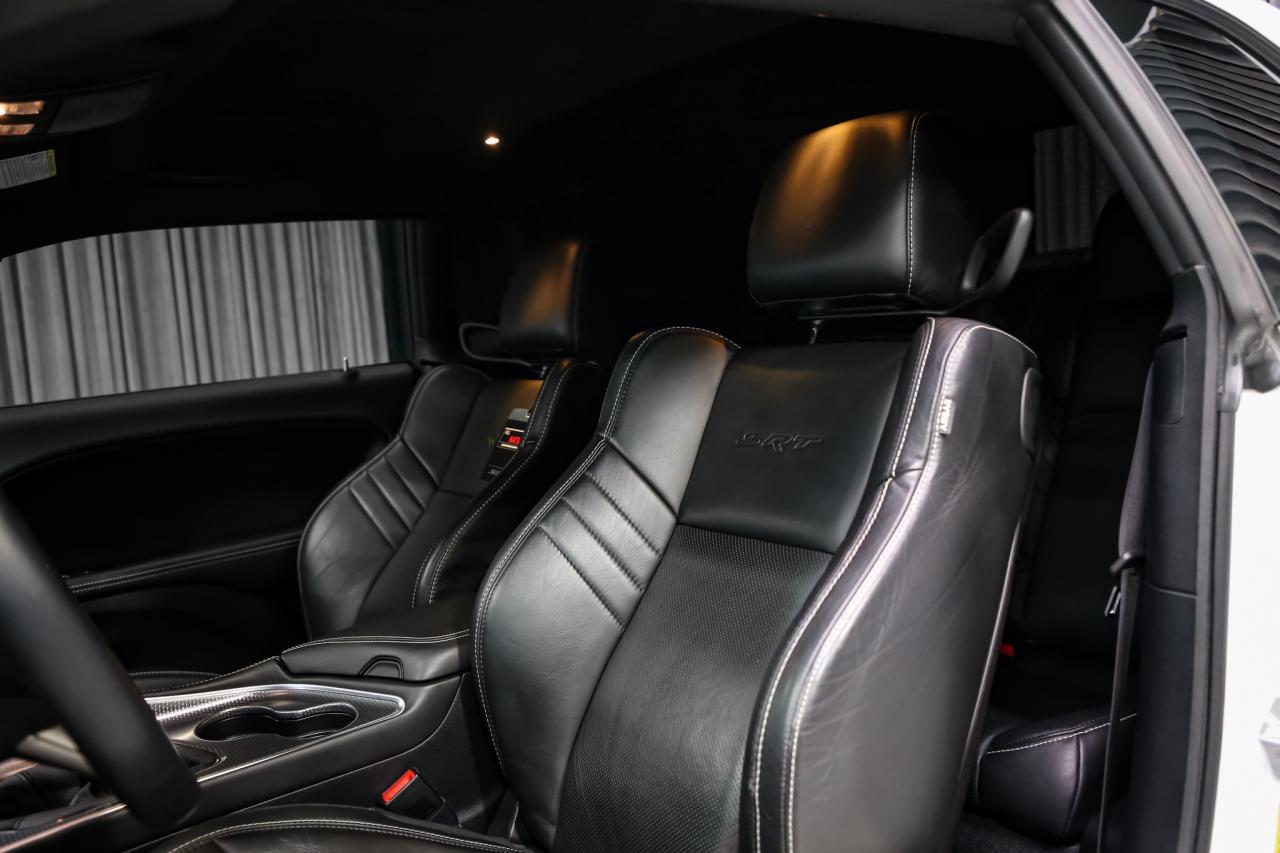 2016 Dodge Challenger SRT HELLCAT MANUAL 707HP 4NEWTIRES NOACCDENT LOWKM Photo