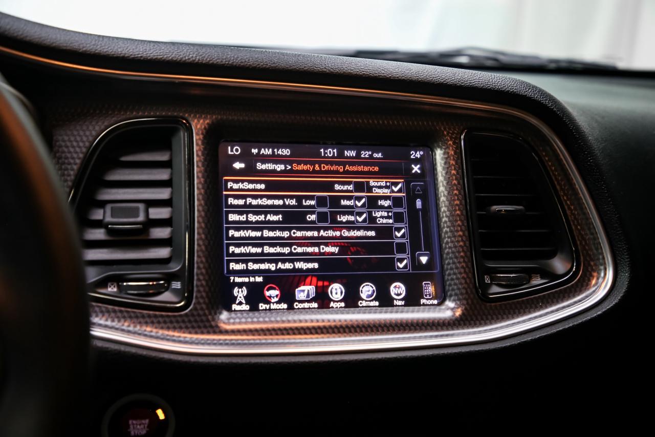 2016 Dodge Challenger SRT HELLCAT MANUAL 707HP 4NEWTIRES NOACCDENT LOWKM Photo