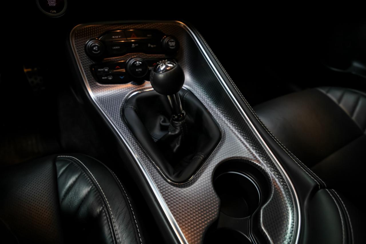 2016 Dodge Challenger SRT HELLCAT MANUAL 707HP 4NEWTIRES NOACCDENT LOWKM Photo