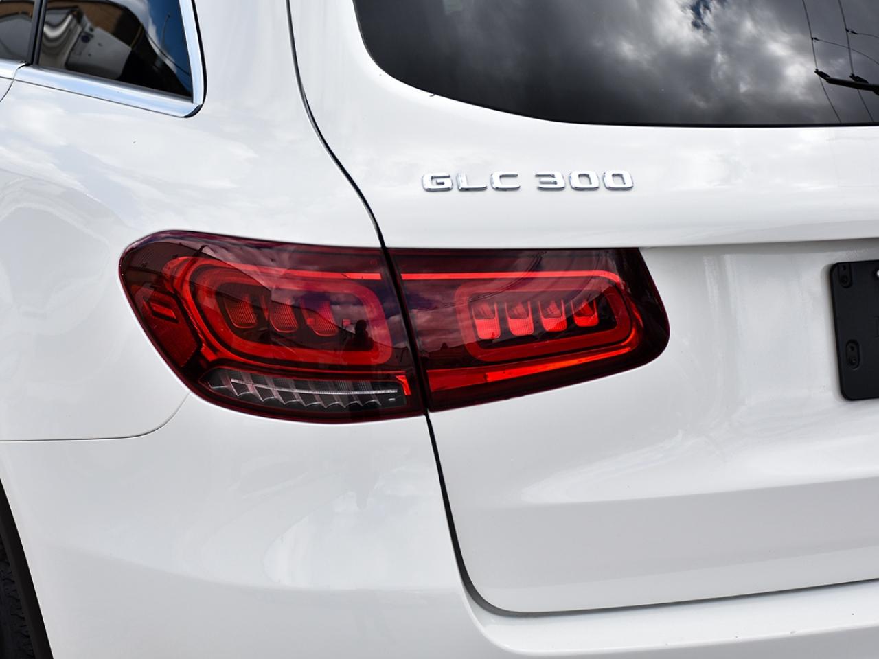 2022 Mercedes-Benz GLC AMG l 4Matic l Mercedes Warranty l Ambient Light l Photo