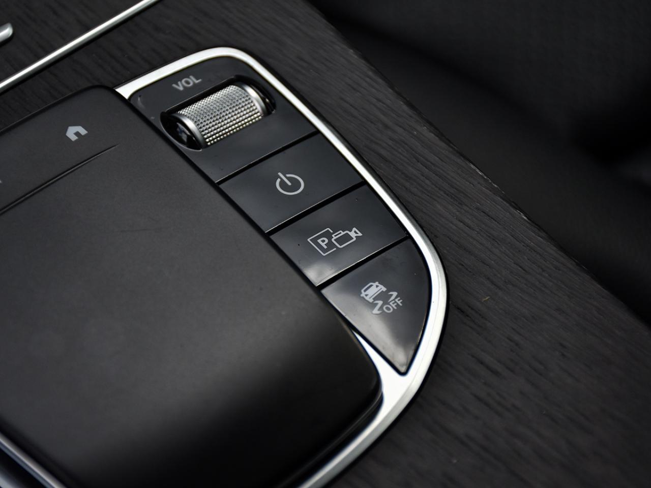 2022 Mercedes-Benz GLC AMG l 4Matic l Mercedes Warranty l Ambient Light l Photo