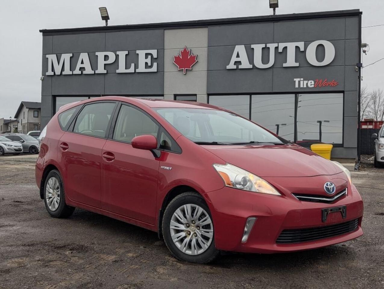 2013 Toyota Prius v 5dr Hatchback Photo